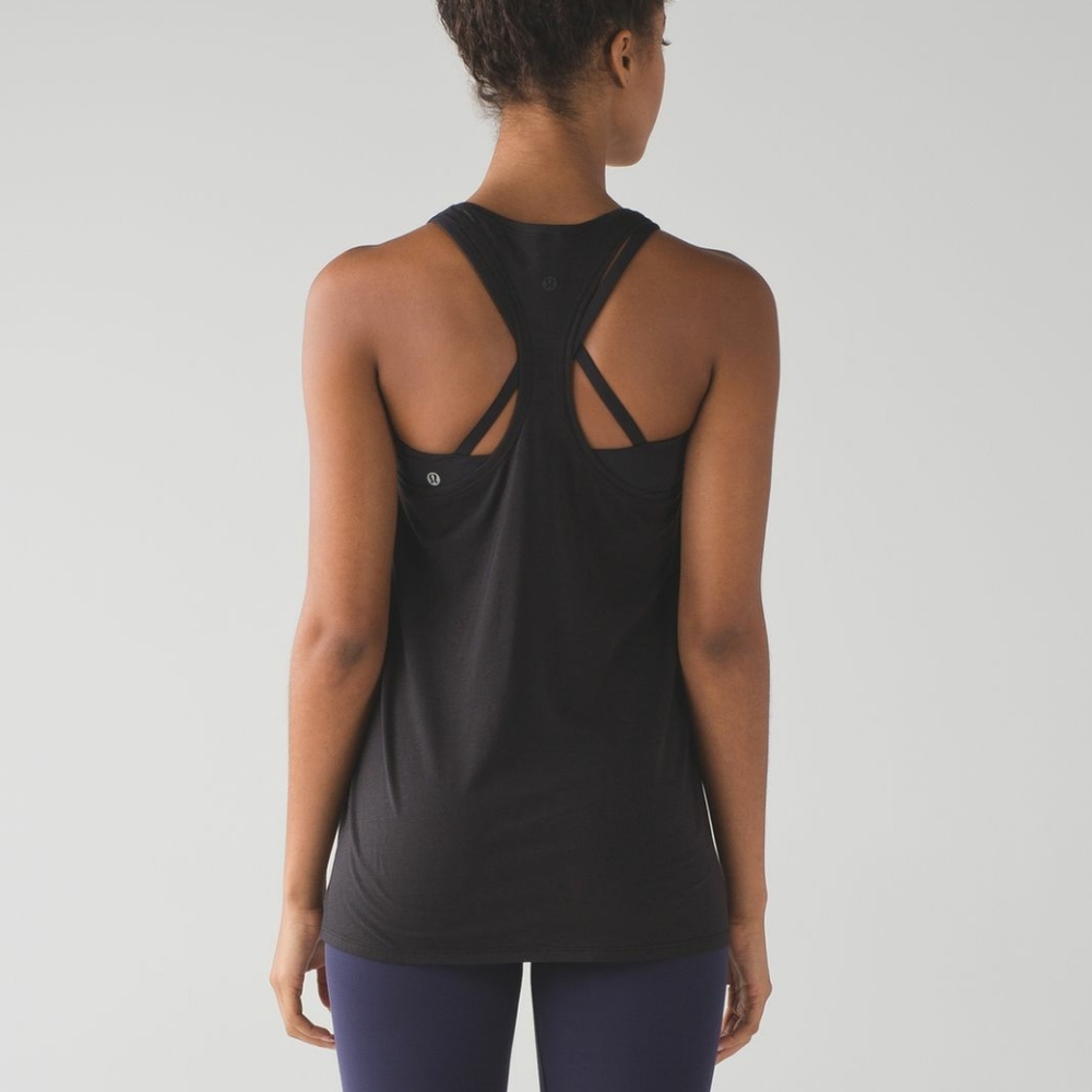 Lululemon Yogi Racerback IV

Black